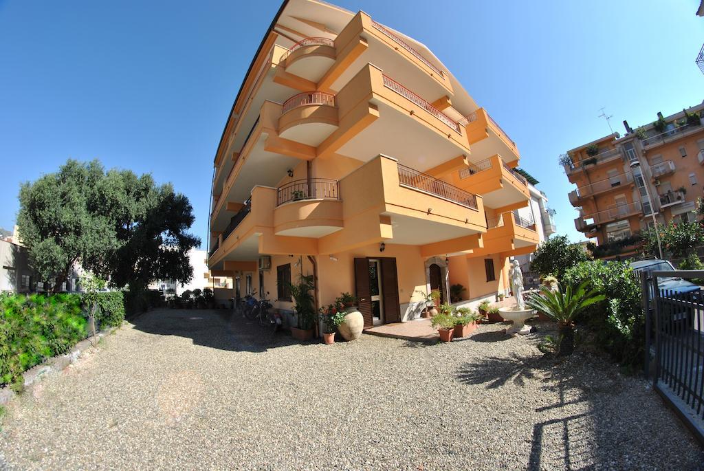 B&B Mareagro Santa Teresa Di Riva Pokoj fotografie